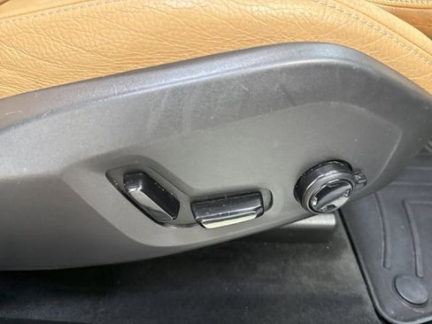 Used 2019 Volvo XC60 T5 Inscription w/ Protection Package Premier FWD image 33