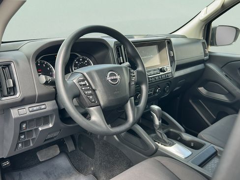 Used 2025 Nissan Frontier S RWD image 12