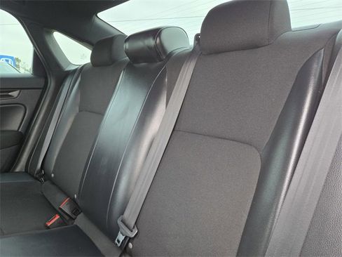 Used 2022 Honda Civic Sport image 9
