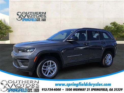 Used 2025 Jeep Grand Cherokee Laredo X image 1