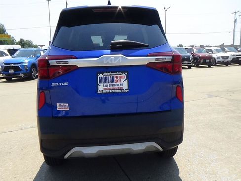 Used 2023 Kia Seltos LX AWD/4WD image 7