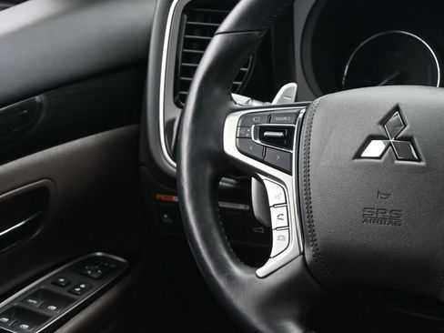 Used 2018 Mitsubishi Outlander GT AWD/4WD image 33