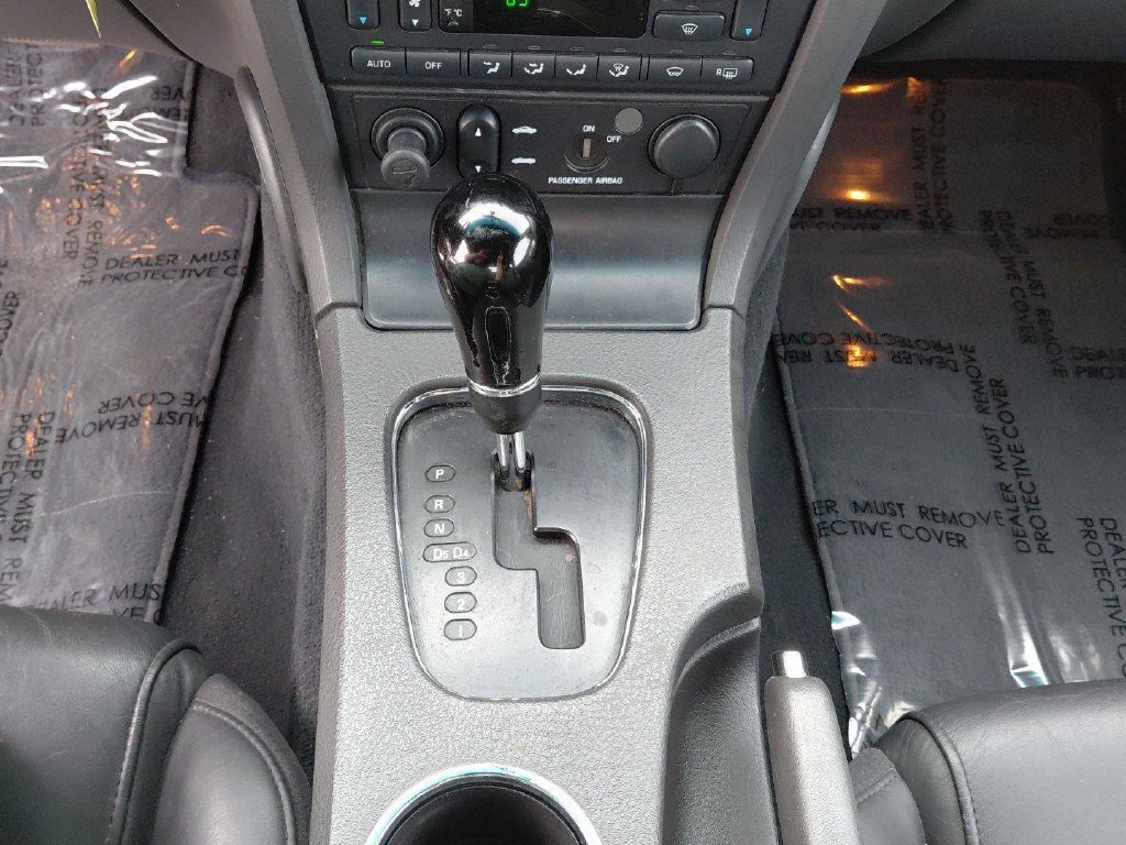Used 2002 Ford Thunderbird RWD image 25