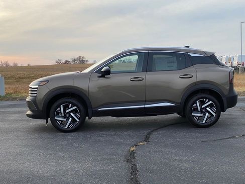 New 2026 Nissan Kicks SV image 7