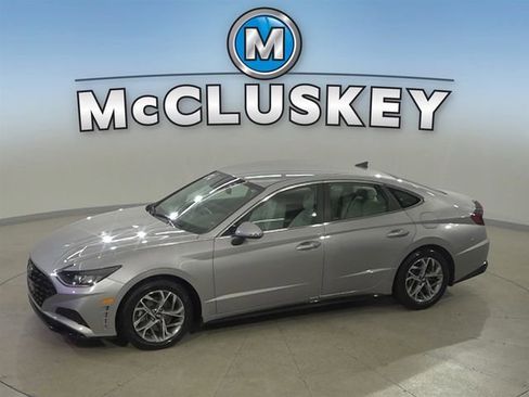 Used 2023 Hyundai Sonata SEL FWD image 1