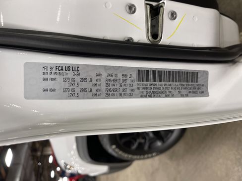 Used 2020 Jeep Cherokee Trailhawk w/ Comfort/Convenience Group image 28