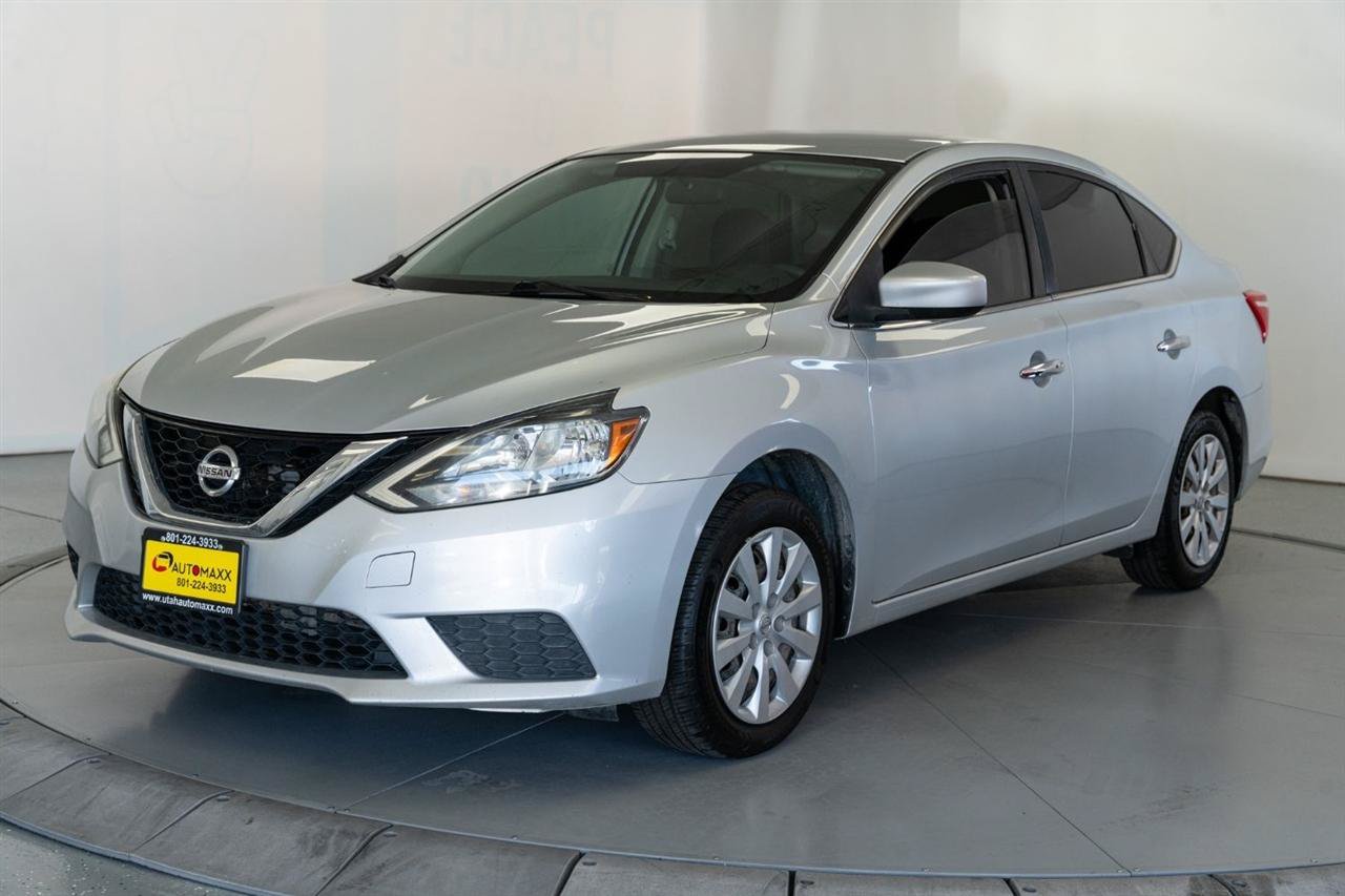 Used 2017 Nissan Sentra SV FWD image 3