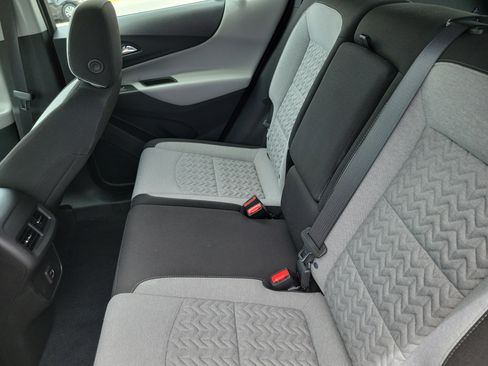 Used 2023 Chevrolet Equinox LS FWD image 10