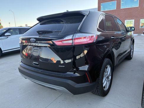 Used 2022 Ford Edge SEL image 11