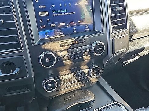 Used 2021 Ford Expedition XLT image 10