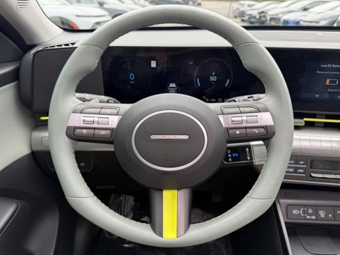 Used 2024 Hyundai Kona Limited FWD image 14