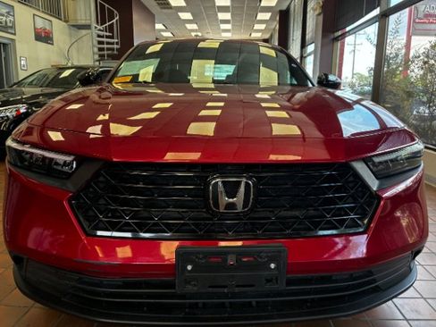 Used 2023 Honda Accord Sport image 4