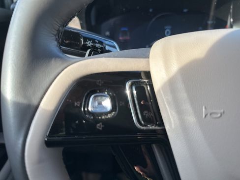 Used 2023 Lincoln Corsair Reserve image 24