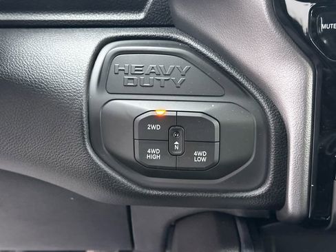 New 2026 RAM 2500 Big Horn AWD/4WD image 17