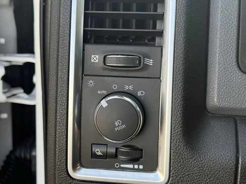 Used 2019 RAM 1500 Classic Warlock image 17