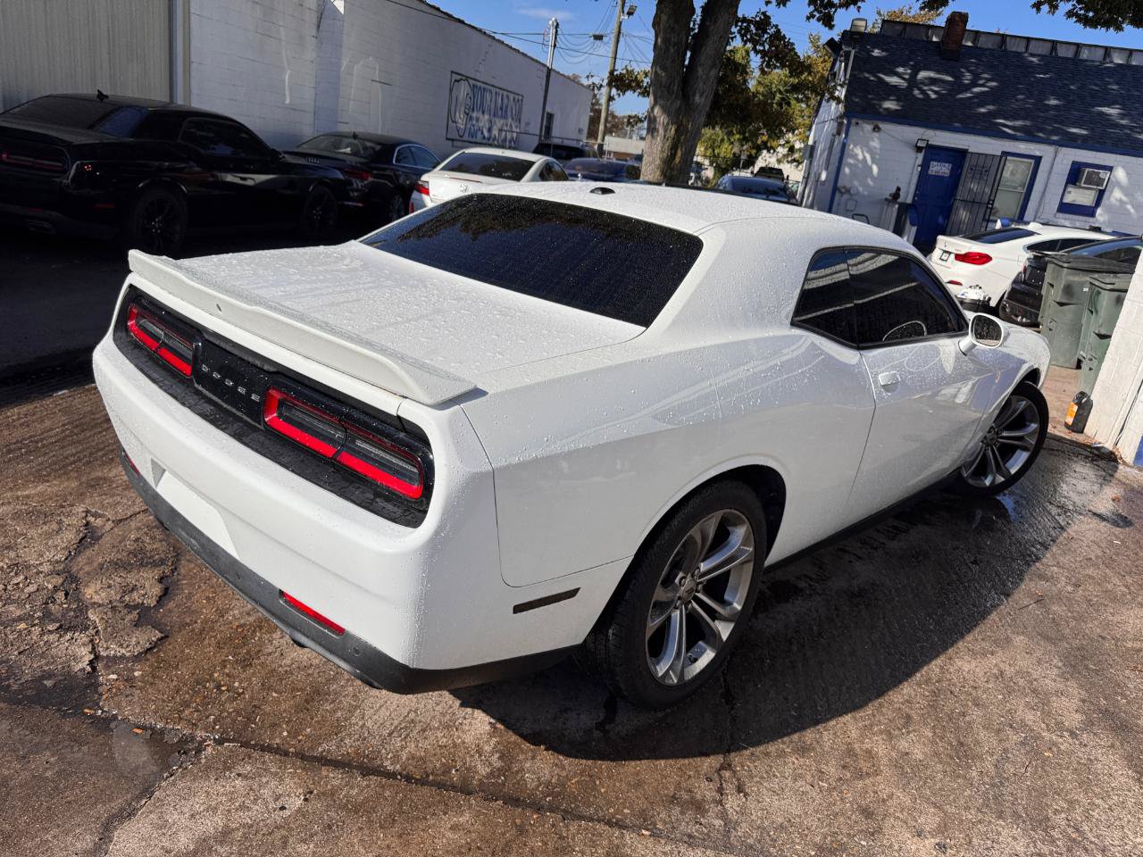 Used 2022 Dodge Challenger R/T RWD image 5
