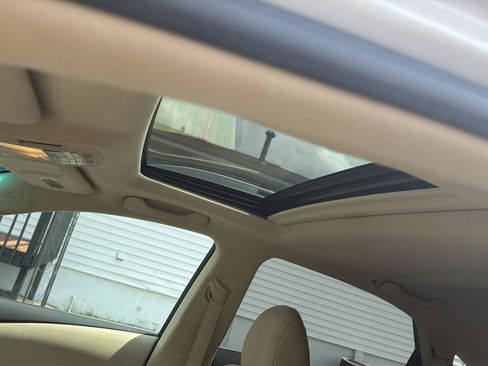 Used 2011 Lexus RX 350 FWD w/ Premium Pkg image 11