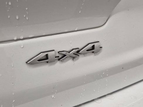 Used 2023 Jeep Grand Cherokee L Summit image 7