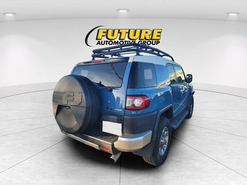 Used 2013 Toyota FJ Cruiser 4WD w/ Upgrade Pkg image 3