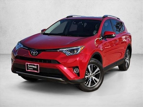 Used 2017 Toyota RAV4 XLE image 1