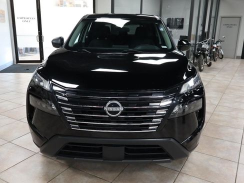 Used 2024 Nissan Rogue SV AWD/4WD image 8