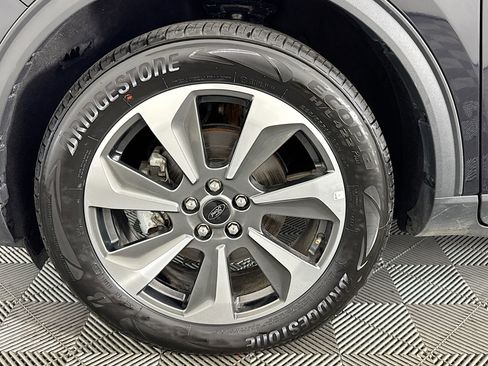 Used 2024 Ford Escape Platinum image 37