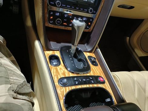 Used 2016 Bentley Flying Spur V8 AWD/4WD image 26