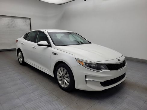 Used 2018 Kia Optima LX w/ 17" Alloy Wheels Package image 13