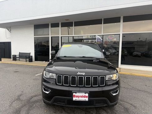 Used 2020 Jeep Grand Cherokee Laredo image 5
