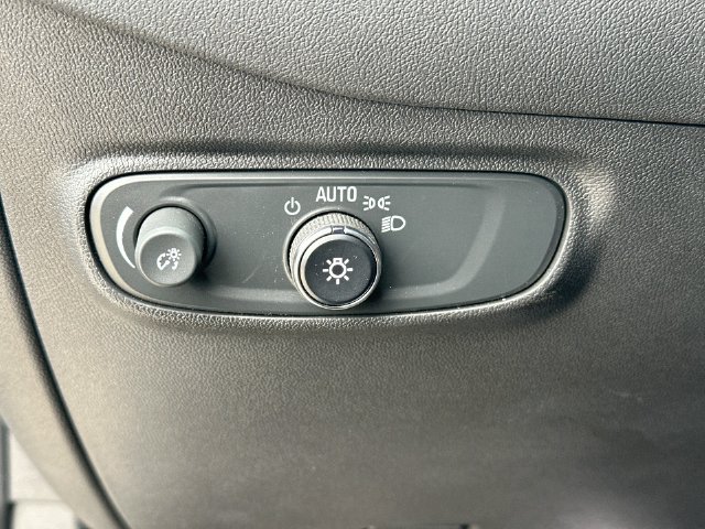 Used 2024 Chevrolet Equinox LT w/ LPO, Floor Liner Package FWD image 19
