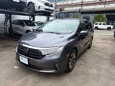 Certified 2024 Honda Odyssey EX-L image 1