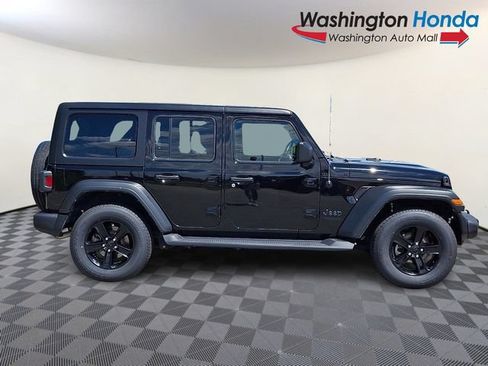 Used 2021 Jeep Wrangler Unlimited Sport AWD/4WD image 7