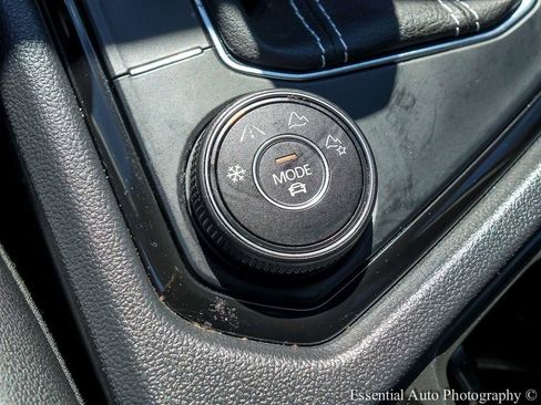 Used 2023 Volkswagen Taos SE AWD/4WD image 18