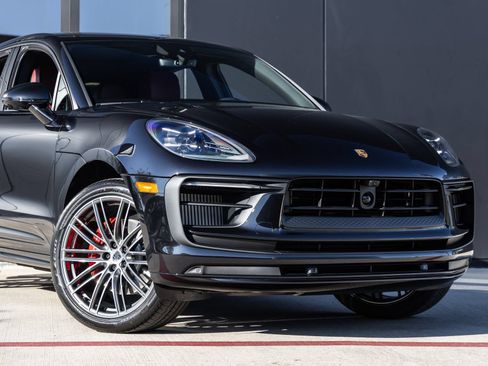 Certified 2026 Porsche Macan S AWD/4WD image 9