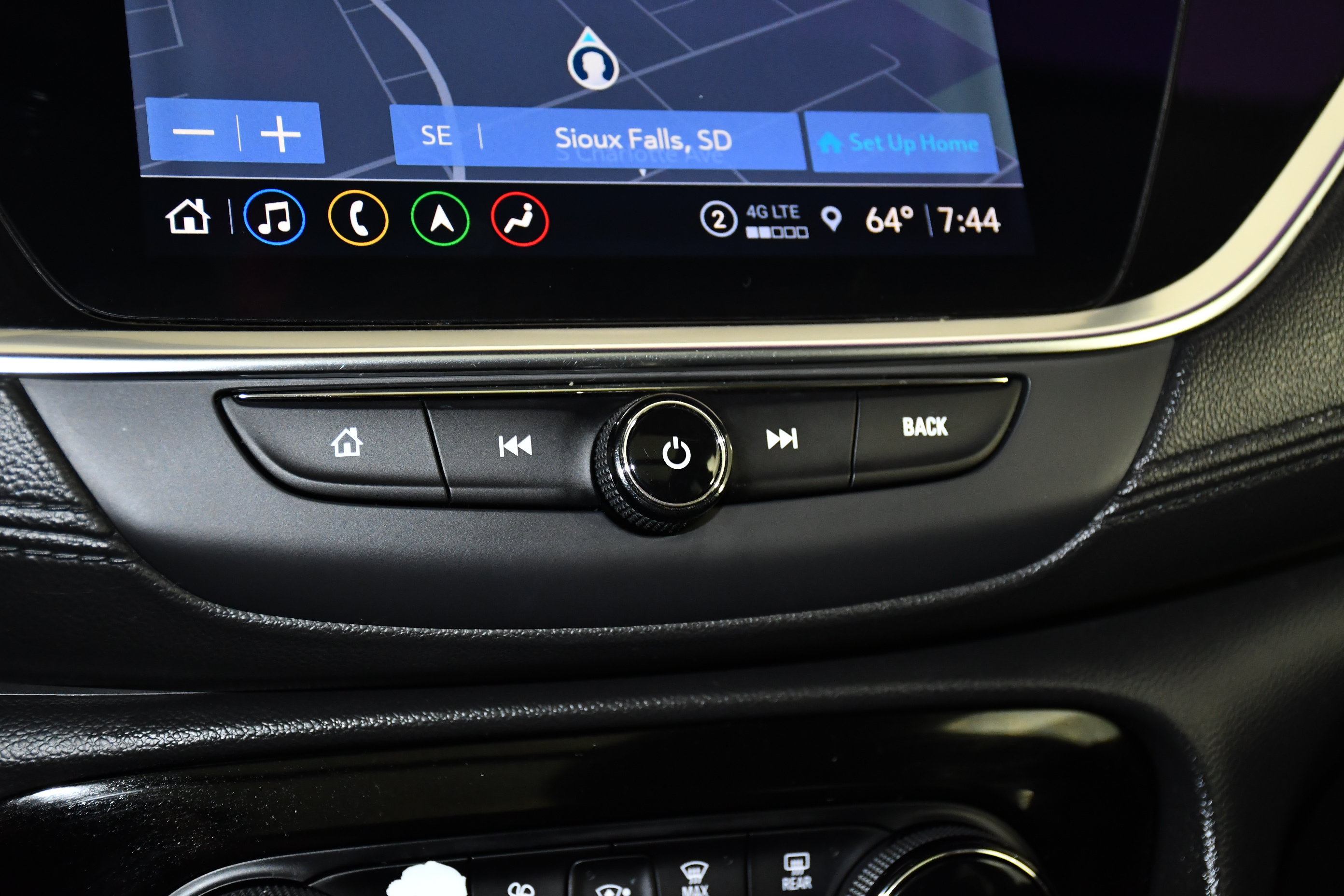 Used 2022 Buick Encore GX Essence w/ Advanced Technology Package FWD image 27