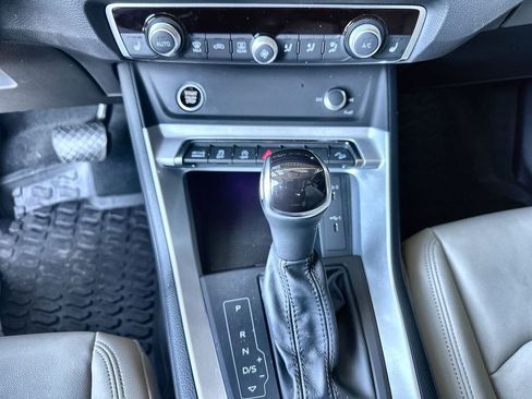 Used 2022 Audi Q3 2.0T Premium Plus image 34