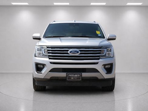 Used 2019 Ford Expedition XLT w/ Equipment Group 202A RWD image 8