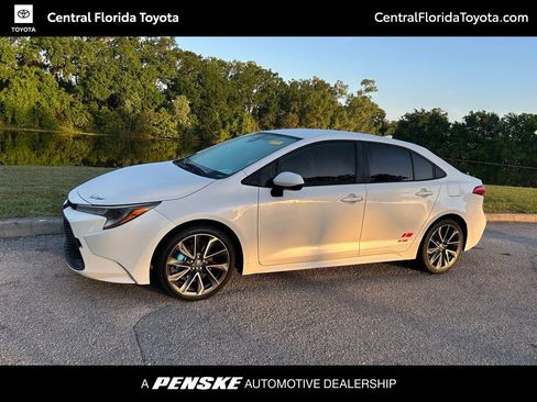 Used 2021 Toyota Corolla LE w/ Carpet Mat Package (TMS) image 1