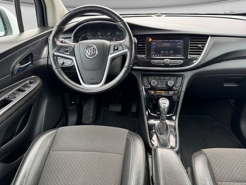 Used 2021 Buick Encore Preferred AWD/4WD image 22