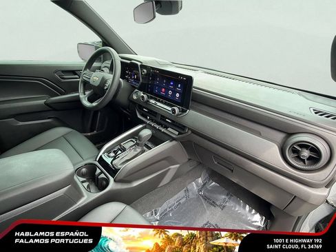 Used 2025 Chevrolet Colorado W/T RWD image 27
