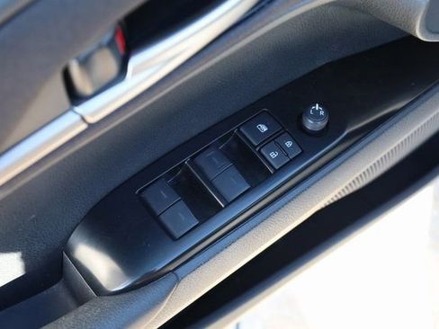 Used 2025 Toyota Camry LE image 12