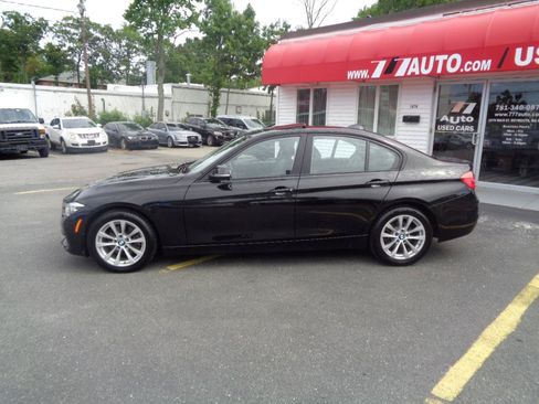 Used 2018 BMW 320i xDrive Sedan w/ Convenience Package AWD/4WD image 11