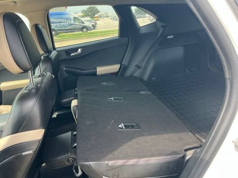 Used 2020 Ford Escape Titanium w/ Titanium Premium Package 2.0 AWD/4WD image 33