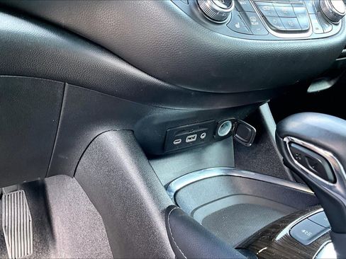 Used 2024 Chevrolet Malibu LT FWD image 35