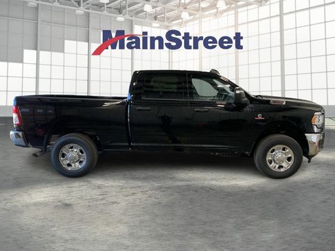 Used 2024 RAM 2500 Tradesman w/ Chrome Appearance Group image 6