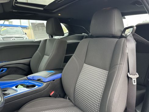 Used 2023 Dodge Challenger SXT w/ Blacktop Package image 11