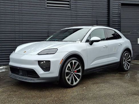 New 2025 Porsche Macan 4S Electric image 1