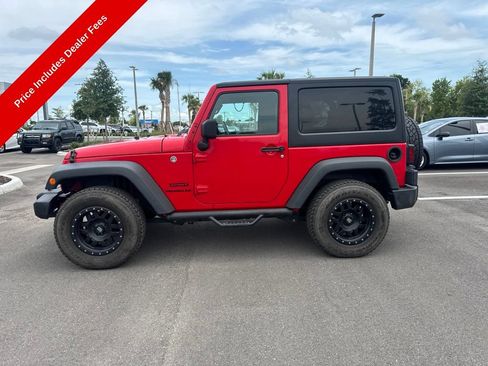 Used 2017 Jeep Wrangler Sport AWD/4WD image 2