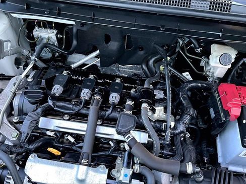 Used 2022 Nissan Kicks S image 31