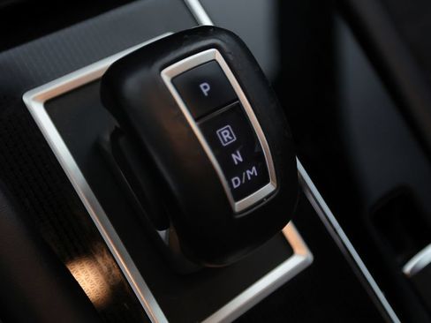 Used 2024 Mitsubishi Outlander SE Black Edition FWD image 30